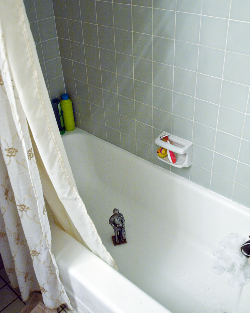 knight in bathtub