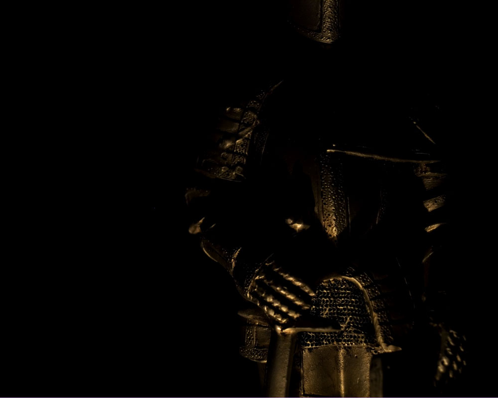 knight mostly in the dark